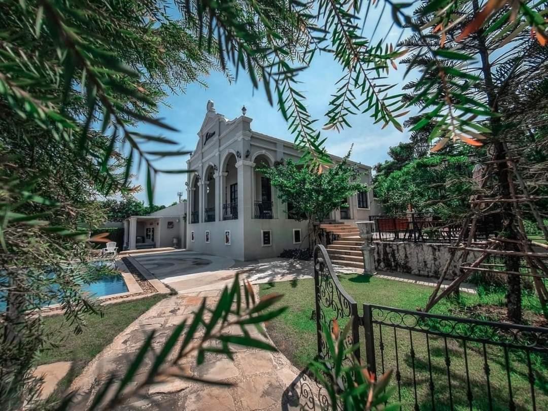 Je T'Aime Cafe & Villa Sing Buri Eksteriør bilde